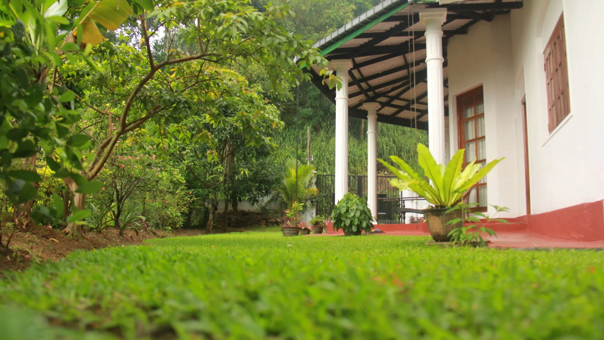 **  Pearl House Hotel Kandy Sri Lanka
